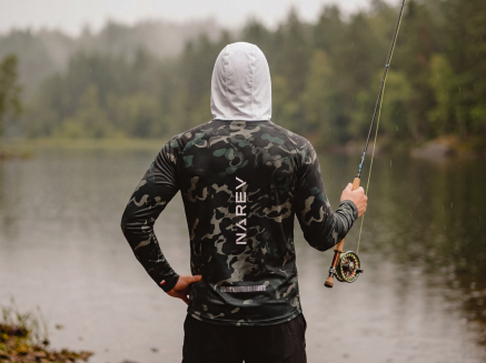 Chemiczna ochrona UV vs. ochrona w splocie — co działa po 50 praniach?