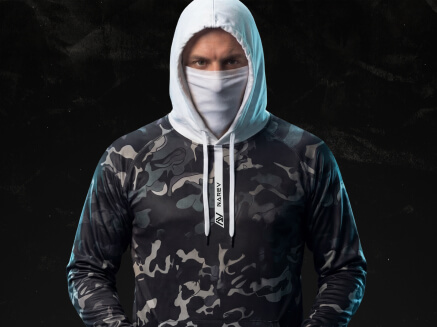 Bluza UV na ryby — dlaczego UPF 50+ to nie luksus, a konieczność