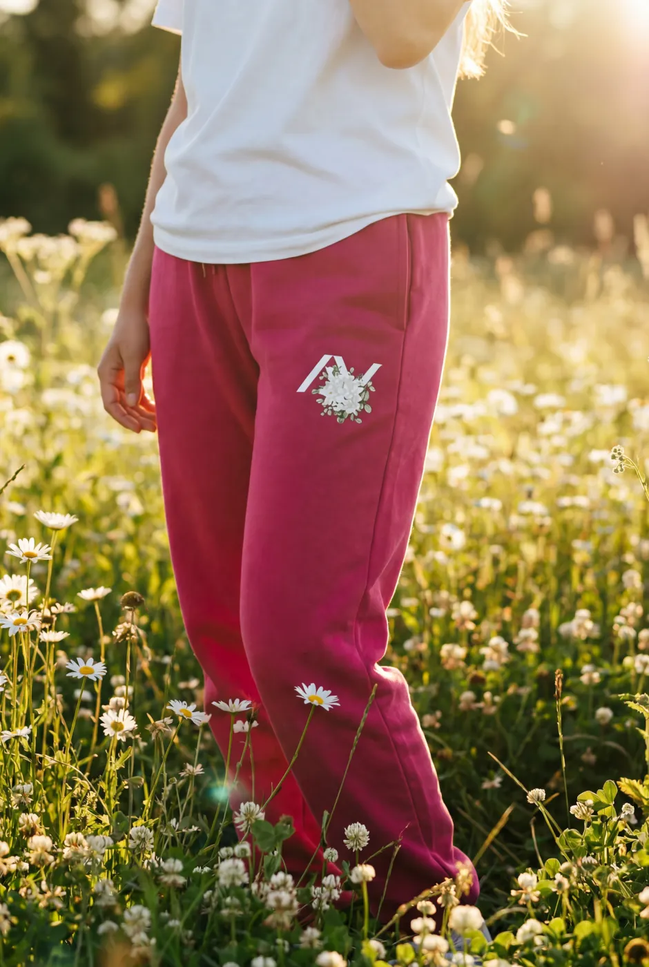 Spodnie dresowe Sweet Flower — Golden Hour